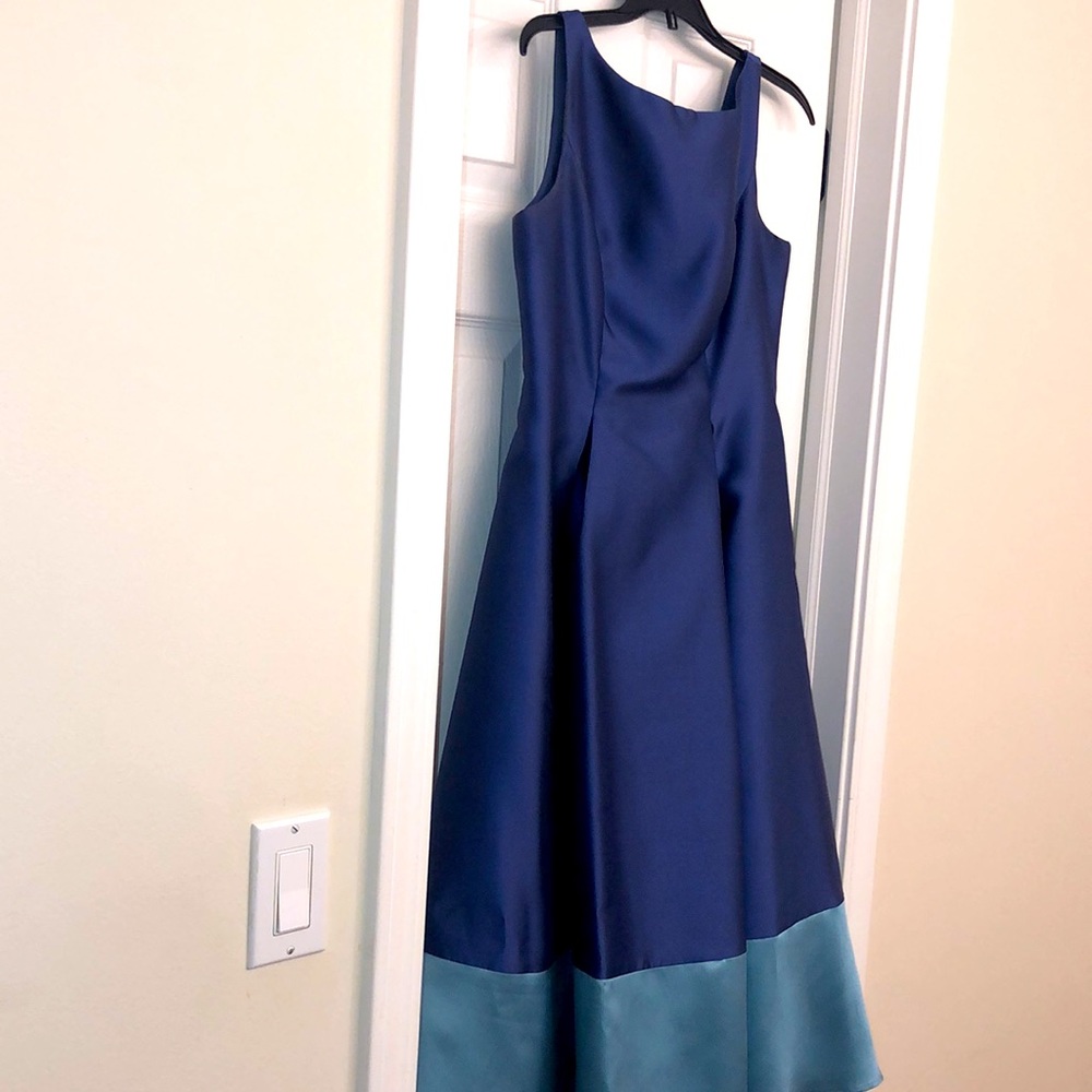 Adriana Papell women’s size 2 dress